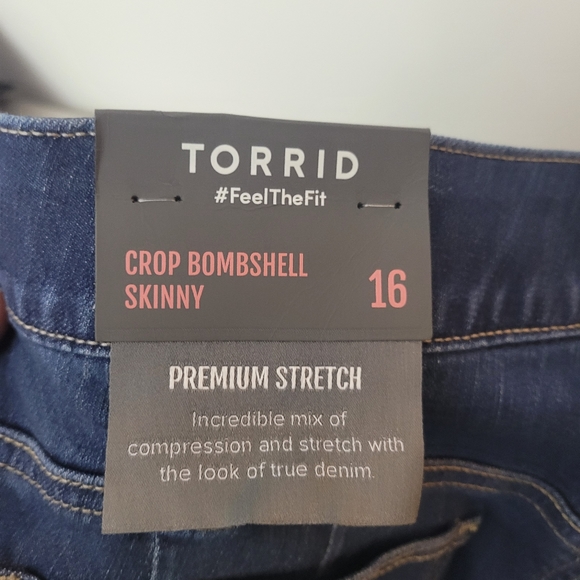 NWT Torrid sz 16 Crop Bombshell Skinny Jeans. - Picture 3 of 6